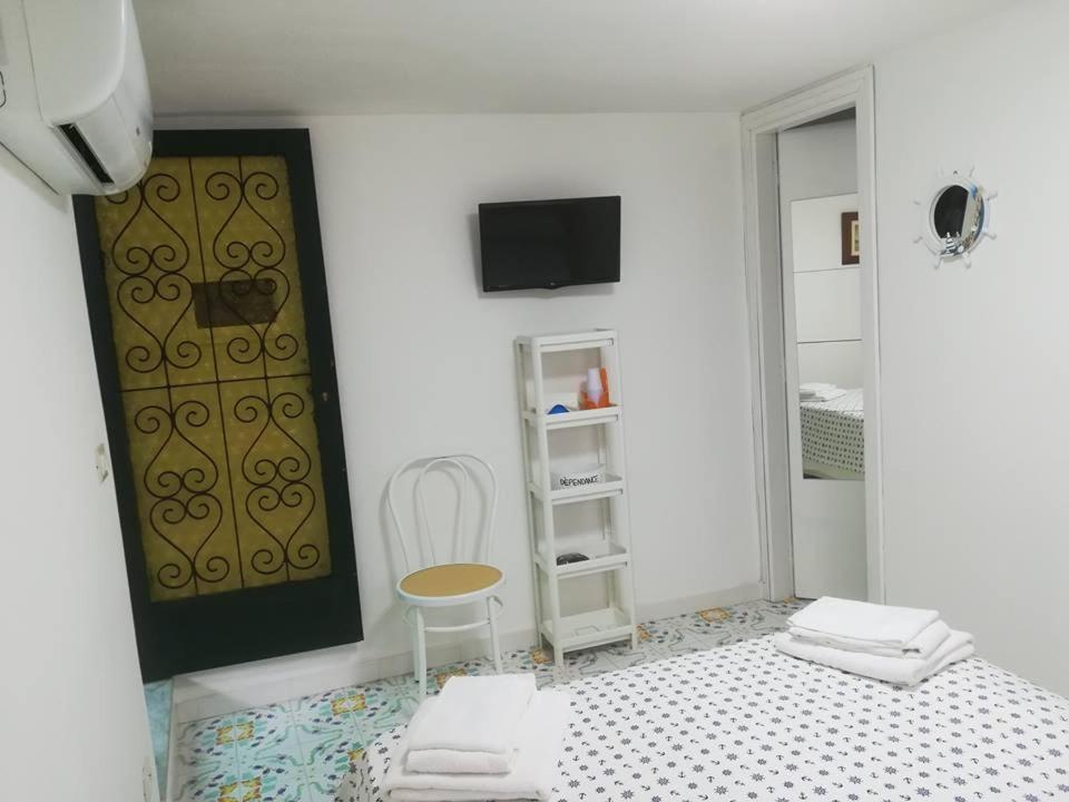 Villa Iscla Maison D'Hotes Іскія Екстер'єр фото